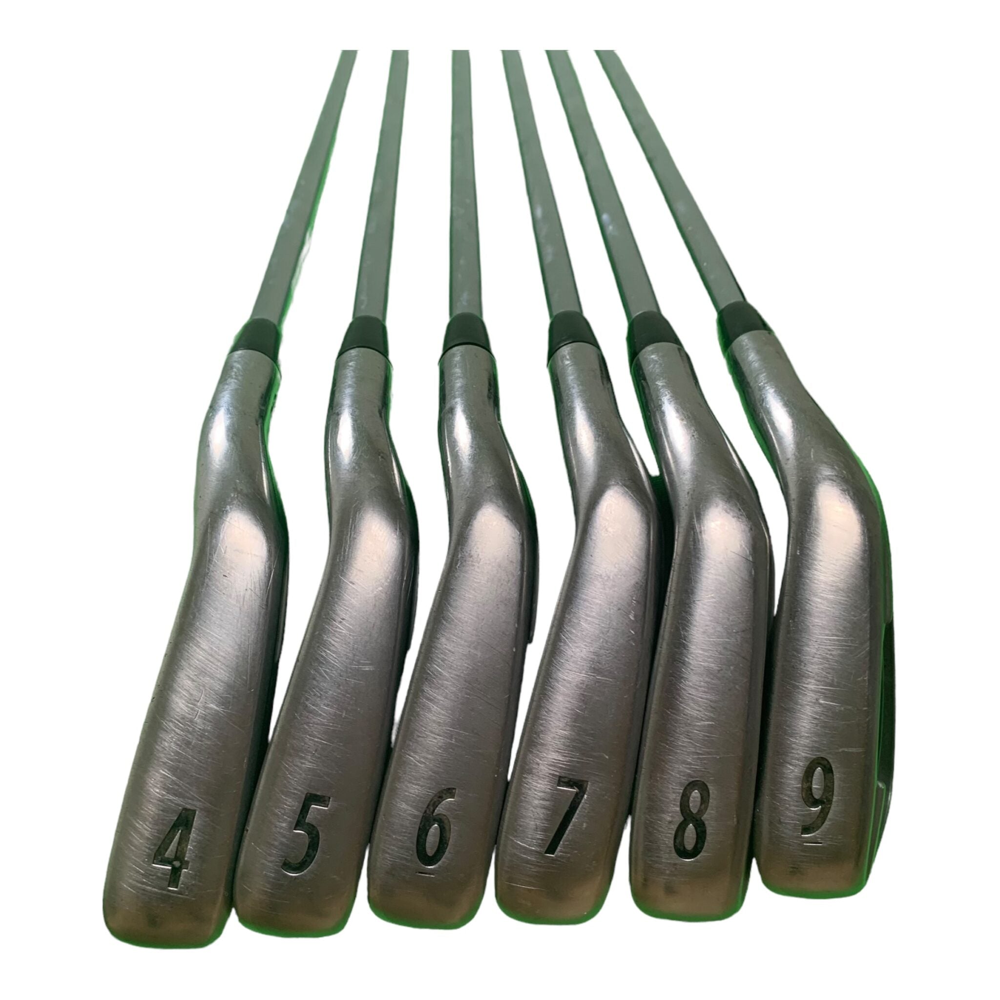Titleist AP1 712 Eisensatz / Flex steif / 9-4 Eisen / Stahl