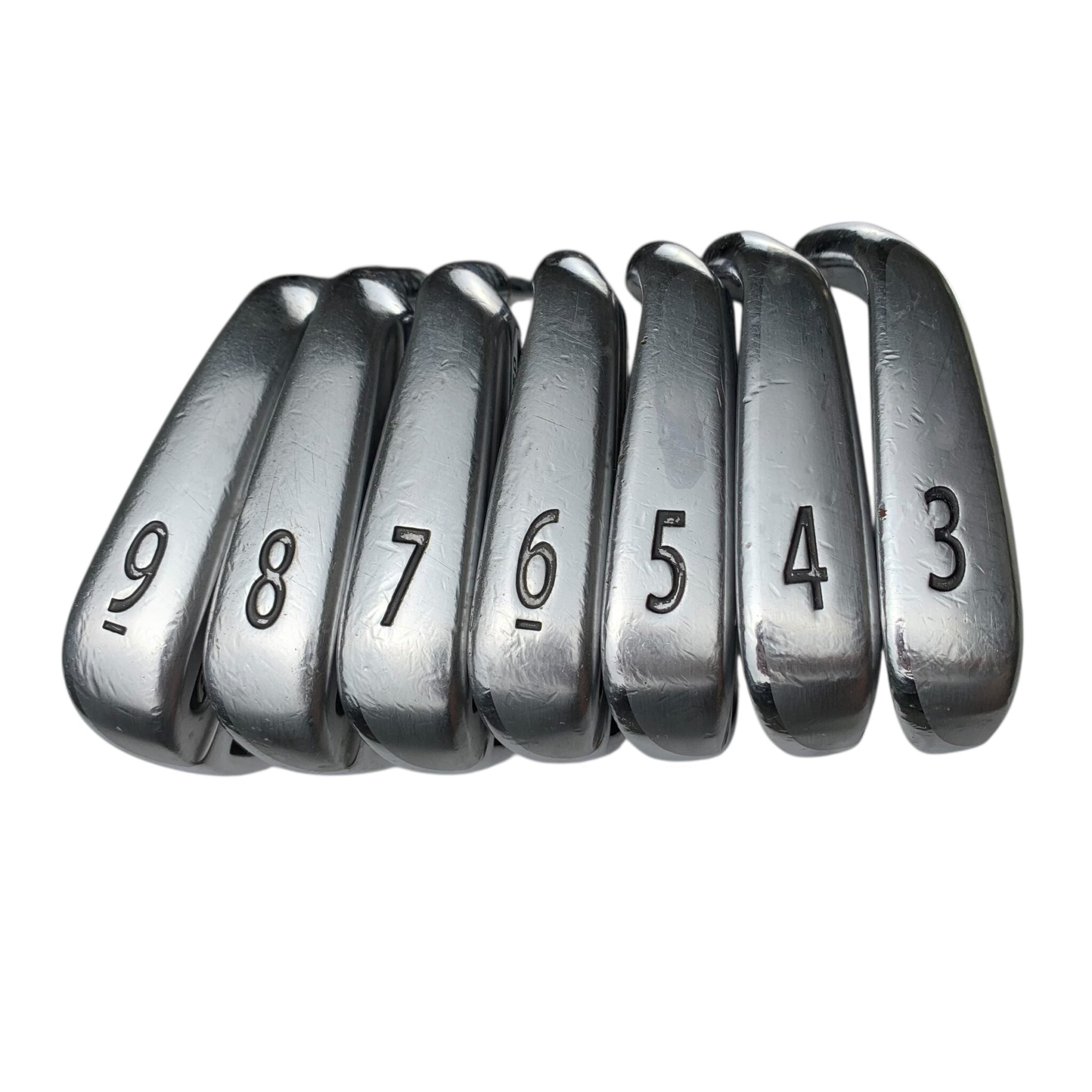 Titleist Ap1 710 Eisensatz / Flex Regular / 4-9 / Graphit